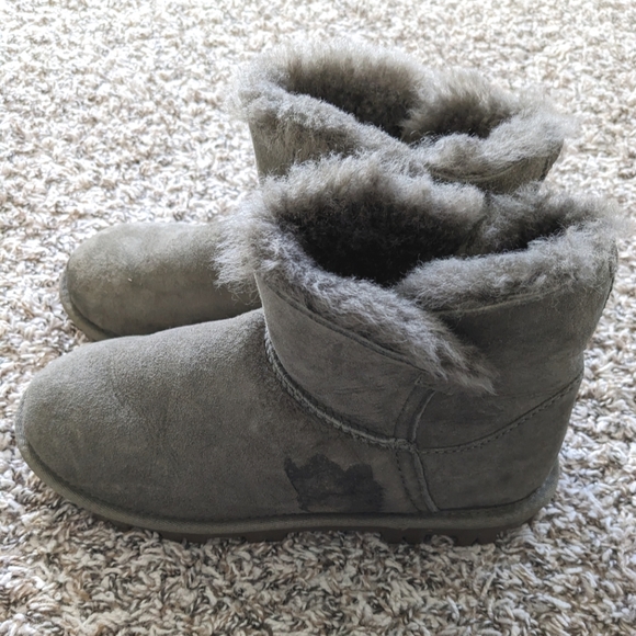 Costco Kirkland Signature Ladies' Shearling Boots - Picture 3 of 4